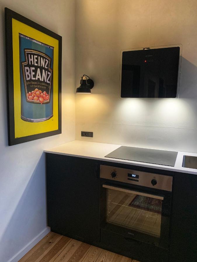 Broncks Apartment 5 - Modern 2-Bedroom In The Heart Of توئِسهون المظهر الخارجي الصورة