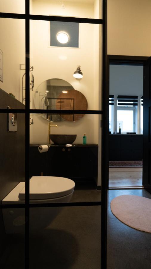 Broncks Apartment 5 - Modern 2-Bedroom In The Heart Of توئِسهون المظهر الخارجي الصورة
